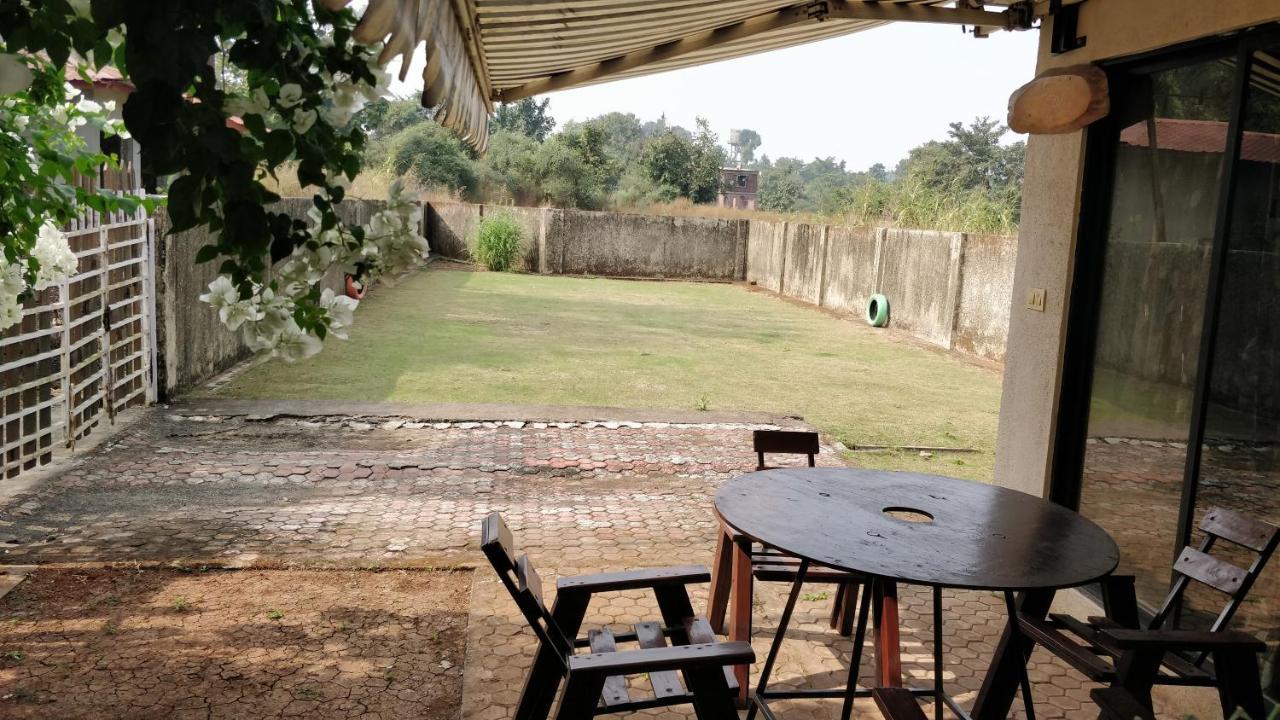 Chalet Ahaz, The Place Of Privacy With Outside Sitting Karjat Exterior photo