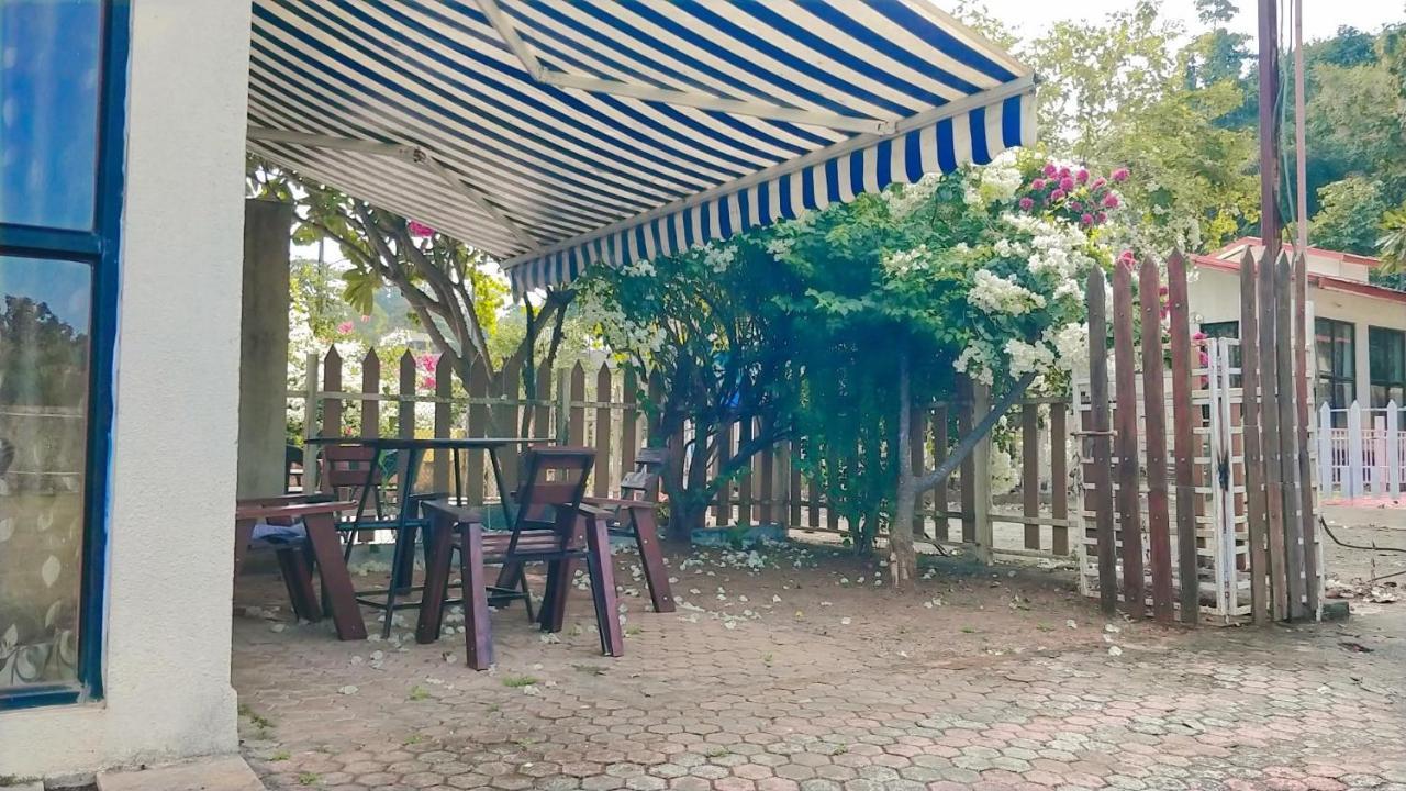 Chalet Ahaz, The Place Of Privacy With Outside Sitting Karjat Exterior photo